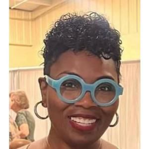 Meet your Posher, Joy